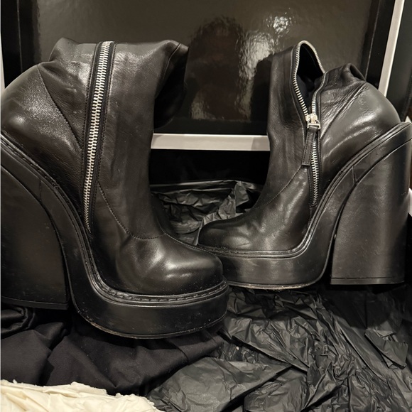 Givenchy Black Wedge Heeled Boots - Picture 1 of 4